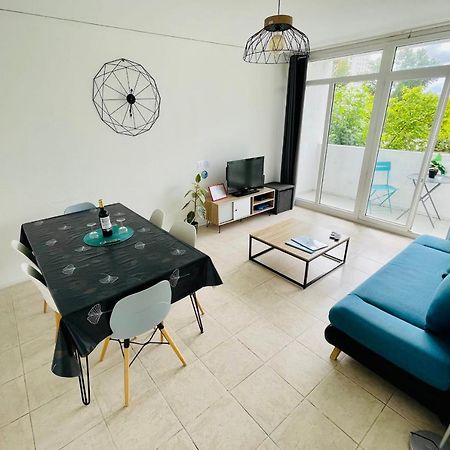 Luminous Apartment With Parking Near The City Center Cenon Exterior photo