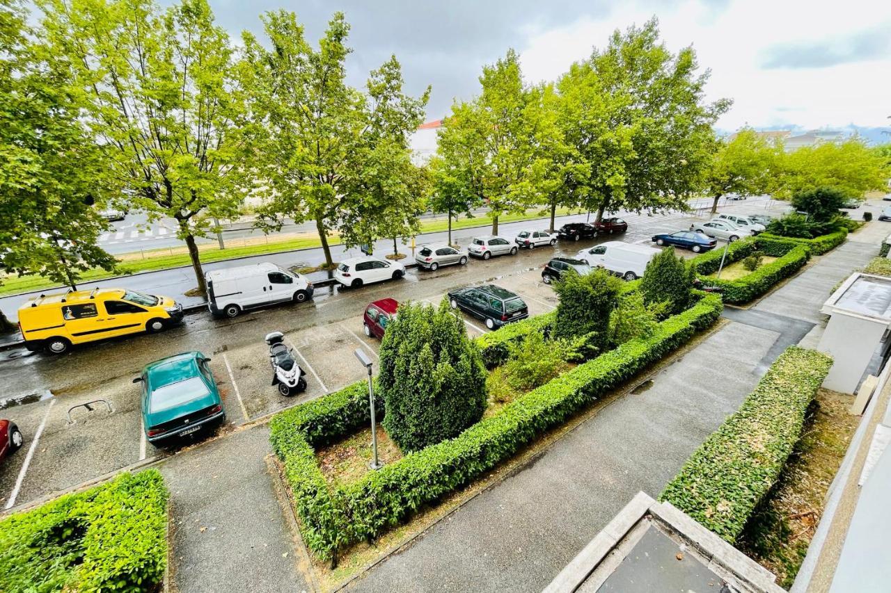 Luminous Apartment With Parking Near The City Center Cenon Exterior photo