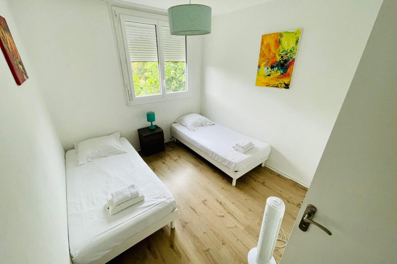 Luminous Apartment With Parking Near The City Center Cenon Exterior photo